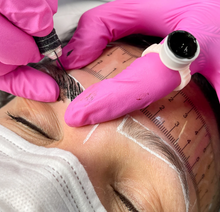 Carregar imagem no visualizador da galeria, Formação em Técnica de Microblading para iniciantes dias 21 e 22 de Julho - V.I.P.